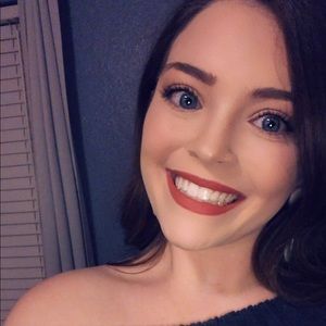 Meet your Posher, Kasey